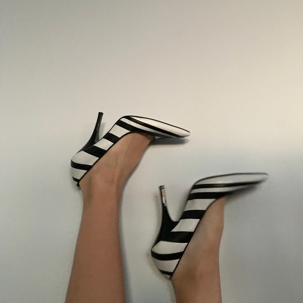 Black and white chevron pointed toe heels